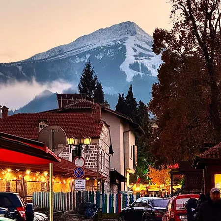 Апартаменты Encanto Cozy With Balcony And Stunning Mountain & Town View Банско