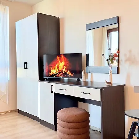 Encanto Cozy With Balcony And Stunning Mountain & Town View Apartamento